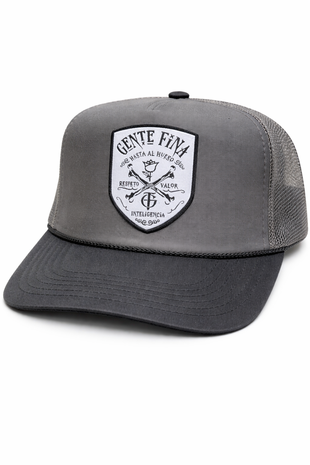 GENTE FINA "HASTA EL HUESO" Trucker Hat