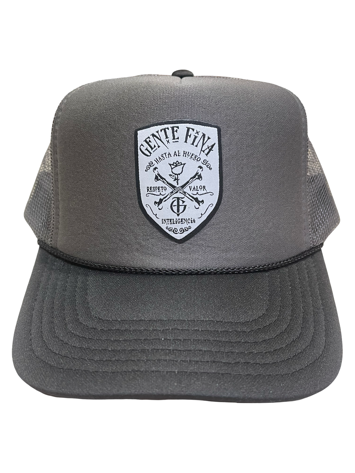 GENTE FINA "HASTA EL HUESO" Trucker Hat